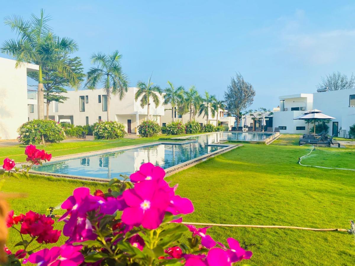 Biet Thu Mat Tien Bien Saint Simeon Resort Vung Tau Exterior foto